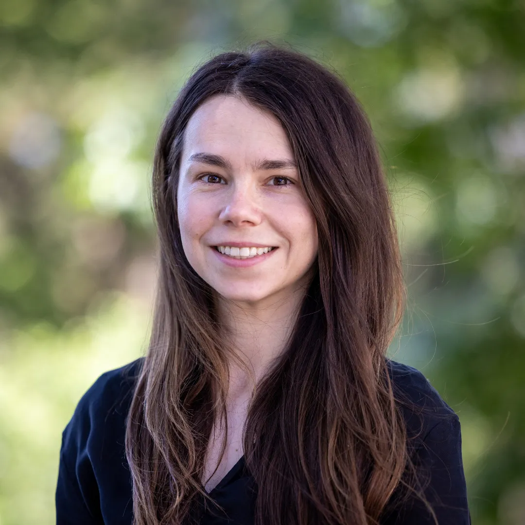 Katherine Baker Headshot